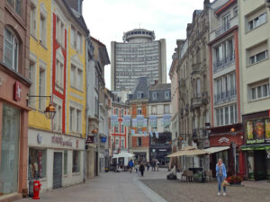 3 rue vers Tour de l'Europe